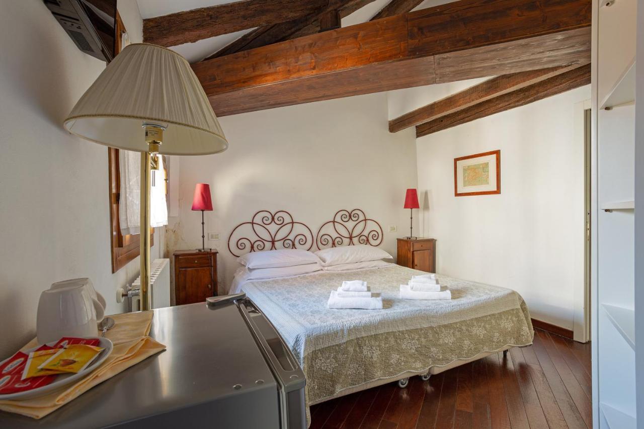 Vip Venice Rooms Buitenkant foto